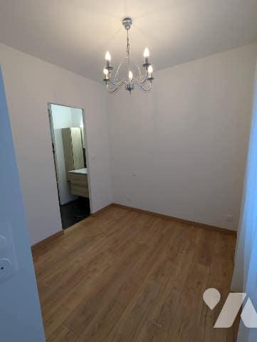 Bel appartement de type 4 entièrement rénové en résidence avec ascenseur proche du centre-ville