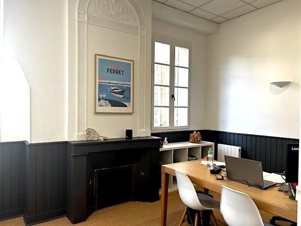 Pessac Centre – Bureau de 95,60 m² avec usage mixte professionnel / habitation