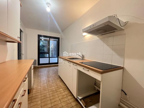 Location Appartement 4 pièces 98 m² - Paris 75003