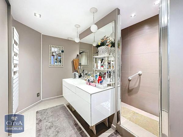 Appartement à vendre 4 pièces 168.51m²