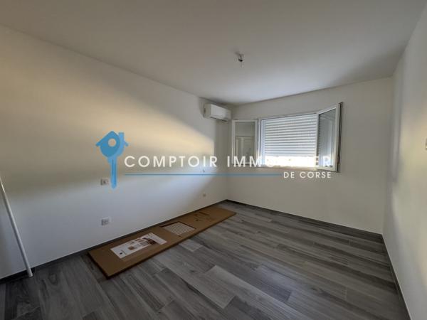 Maison
                                                                                                                                                                                                                                                                                                                        4 pièce(s)                                                                                                                                                                                                          3 chambre(s)                                                                                                                                                                                                          112.56  m²
