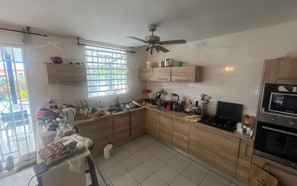 Maison à vendre    4 pièces •  Macouria