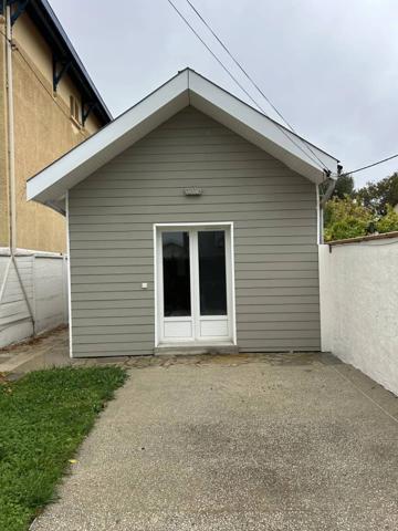 Louer une maison meublée de type 5 de plain-pied 100m2 à Talence proche fac et tram B et jardin