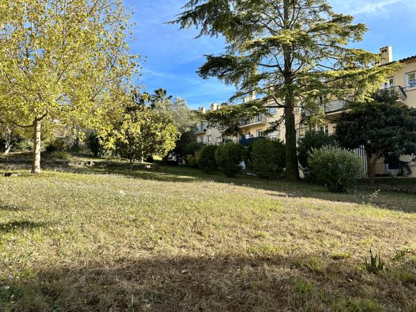 Villeneuve-Loubet (06270) VILLENEUVE LOUBET GRANGE RIMADE - VILLAGE A PIED DERNIER ETAGE VASTE APPARTEMENT DE CARACTERE DE 85 M²