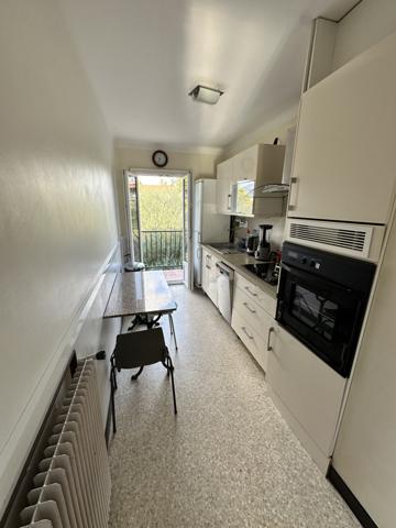 Villeneuve-Loubet (06270) VILLENEUVE LOUBET GRANGE RIMADE - VILLAGE A PIED DERNIER ETAGE VASTE APPARTEMENT DE CARACTERE DE 85 M²