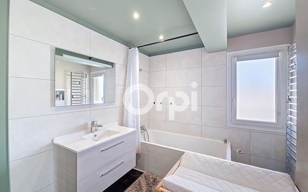 Appartement à vendre    5 pièces • 170,60 m2 Toulon