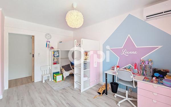 Appartement à vendre    5 pièces • 170,60 m2 Toulon