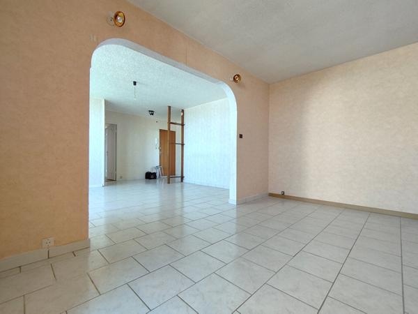 Appartement Saint Pierre Des Corps F4, proche écoles, commerces, Fil Bleu, gare TGV