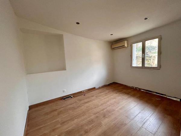 A vendre, appartement T2 bis, en rez-de-chaussée avec jardin privatif quartier du TOULON à PERIGUEUX 24000