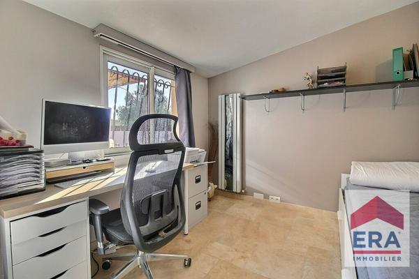Maison Chateaurenard - 3 chambres - Garage - Piscine
