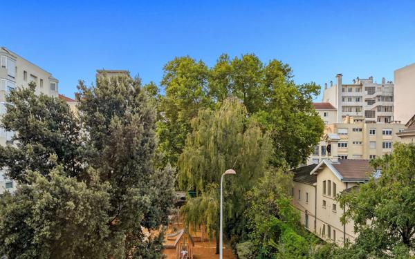 Appartement à vendre    2 pièces • 64,10 m2 Lyon 6