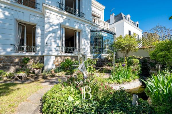 Asnières-sur-Seine, Maison 6 Chambres -  211 m² à vendre