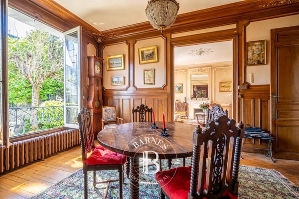 Asnières-sur-Seine, Maison 6 Chambres -  211 m² à vendre