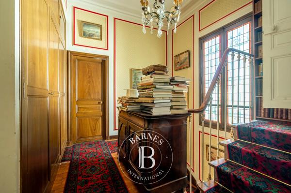 Asnières-sur-Seine, Maison 6 Chambres -  211 m² à vendre