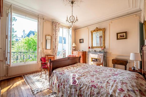 Asnières-sur-Seine, Maison 6 Chambres -  211 m² à vendre