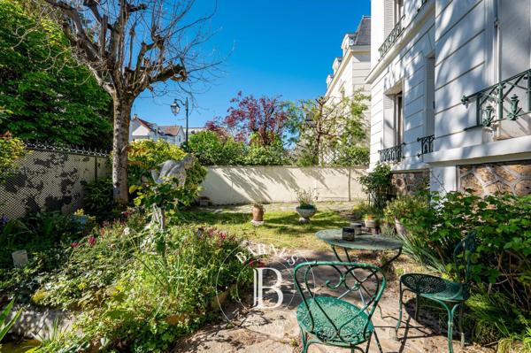 Asnières-sur-Seine, Maison 6 Chambres -  211 m² à vendre