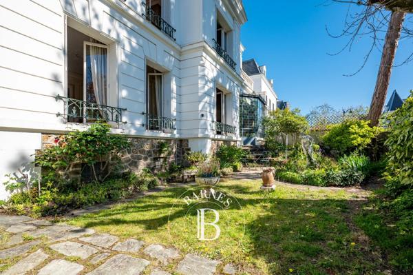 Asnières-sur-Seine, Maison 6 Chambres -  211 m² à vendre