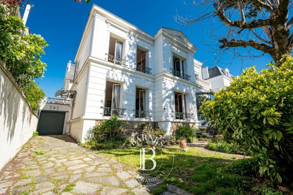 Asnières-sur-Seine, Maison 6 Chambres -  211 m² à vendre