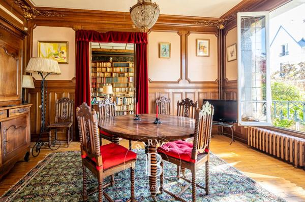 Asnières-sur-Seine, Maison 6 Chambres -  211 m² à vendre
