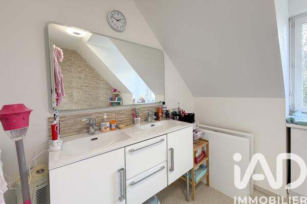Maison à vendre 7 pièces 156 m² Auneau-Bleury-Saint-Symphorien