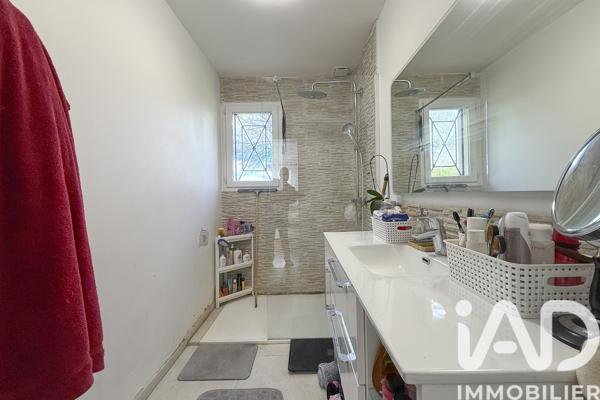 Maison à vendre 7 pièces 156 m² Auneau-Bleury-Saint-Symphorien