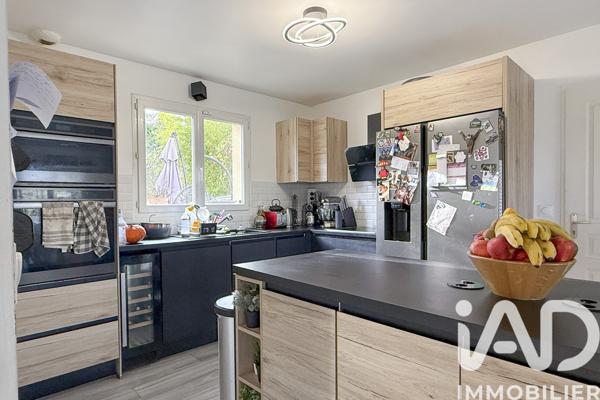 Maison à vendre 7 pièces 156 m² Auneau-Bleury-Saint-Symphorien