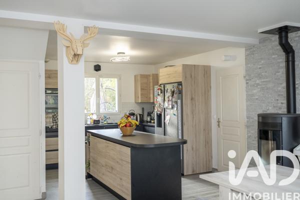 Maison à vendre 7 pièces 156 m² Auneau-Bleury-Saint-Symphorien