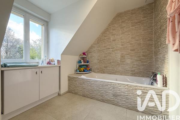 Maison à vendre 7 pièces 156 m² Auneau-Bleury-Saint-Symphorien