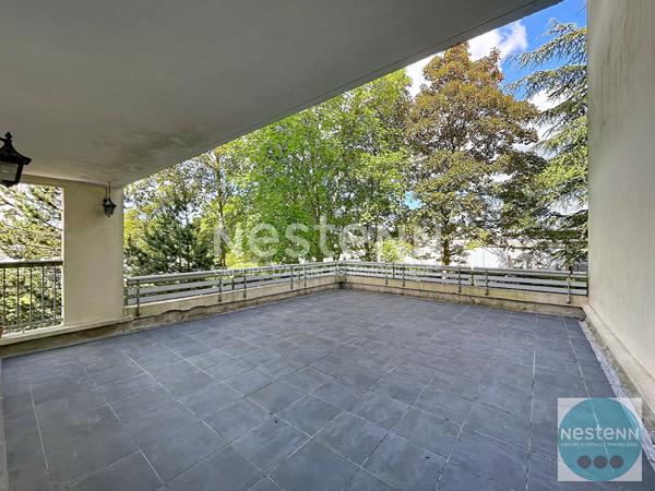 RARE A BLOIS - QUINIERE !! Appartement 105m²  - terrasse exceptionnelle de 45 m² - proches commerces