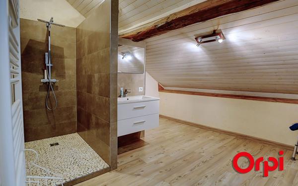 Maison à vendre    5 pièces •  Morestel