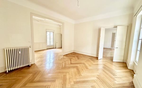 Appartement à louer    4 pièces •  Strasbourg