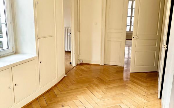 Appartement à louer    4 pièces •  Strasbourg