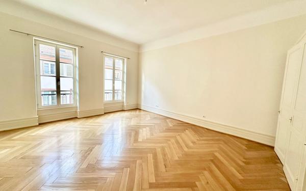 Appartement à louer    4 pièces •  Strasbourg