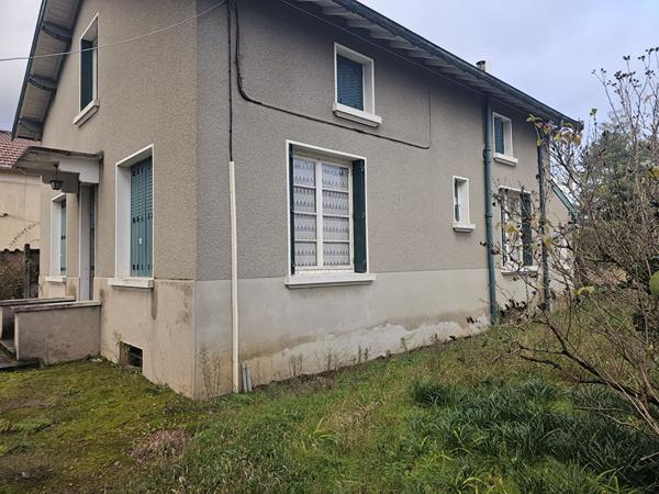 Exclusivité Guy Hoquet Miribel -Maison à fort potentiel au centre de Miribel