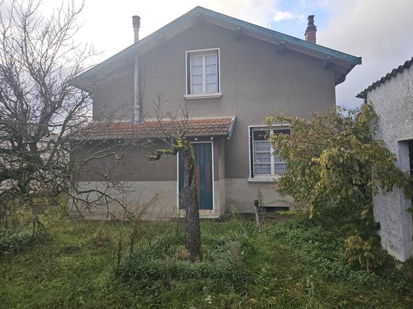 Exclusivité Guy Hoquet Miribel -Maison à fort potentiel au centre de Miribel