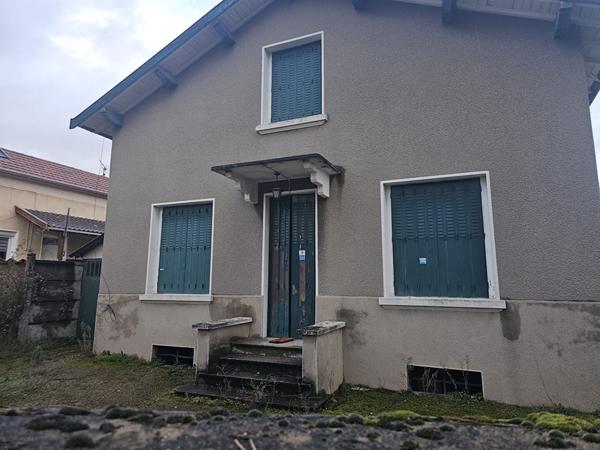 Exclusivité Guy Hoquet Miribel -Maison à fort potentiel au centre de Miribel