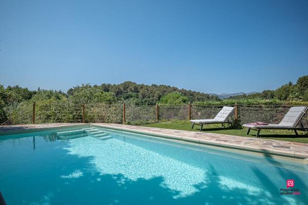 Maison Aubagne 6 pièce(s) 196 m2 Piscine & Jardin Méditerranéen