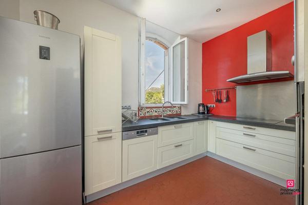 Maison Aubagne 6 pièce(s) 196 m2 Piscine & Jardin Méditerranéen