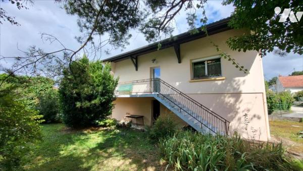 SELONCOURT, maison cinq pièces avec grenier aménageable sur 9a 57ca.