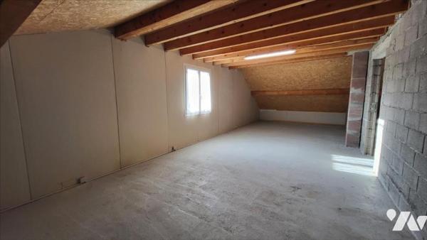 SELONCOURT, maison cinq pièces avec grenier aménageable sur 9a 57ca.