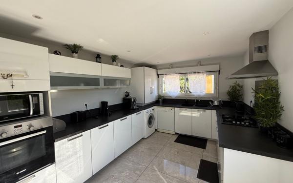 Maison à vendre    5 pièces •  Vienne