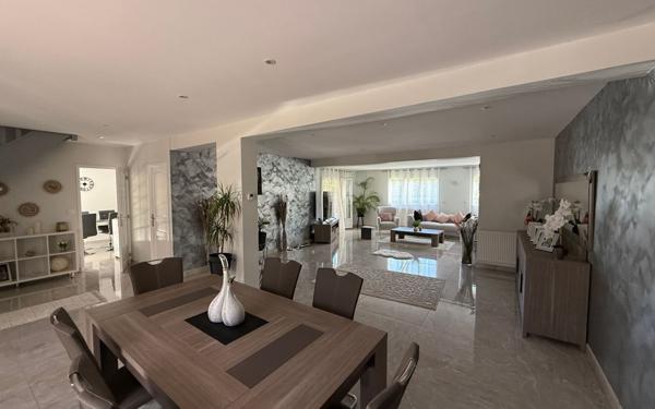 Maison à vendre    5 pièces •  Vienne