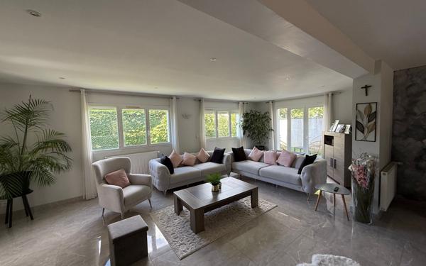 Maison à vendre    5 pièces •  Vienne