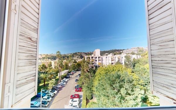 Appartement à vendre    4 pièces • 73,87 m2 Nice