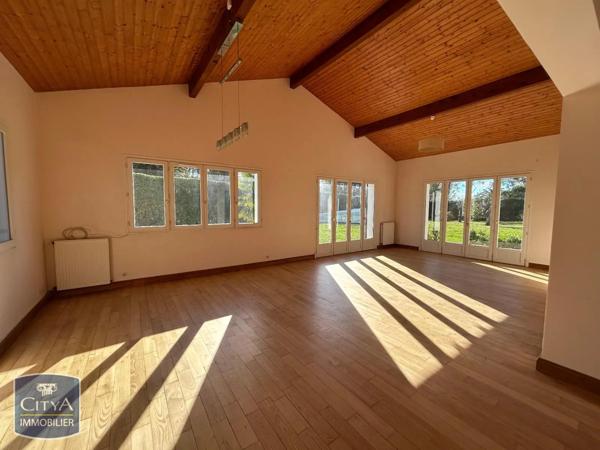 Maison à louer 6 pièces 154.9m²