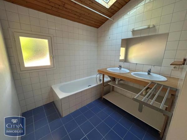 Maison à louer 6 pièces 154.9m²