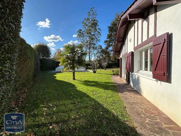 Maison à louer 6 pièces 154.9m²