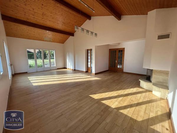 Maison à louer 6 pièces 154.9m²