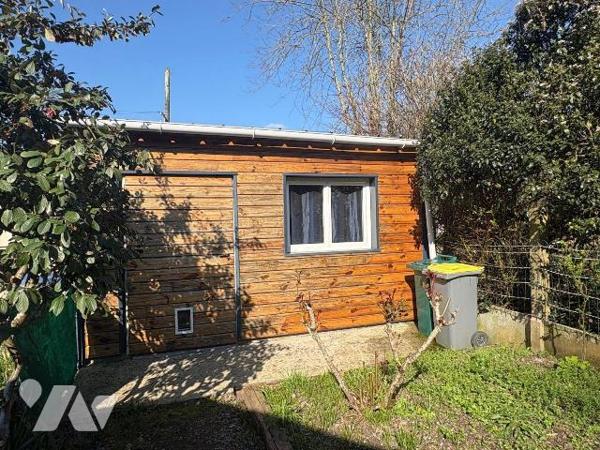 Idéal pour un premier achat.

A moins de 10 minutes de châteaubriant.
Dans un hameau,  à que...