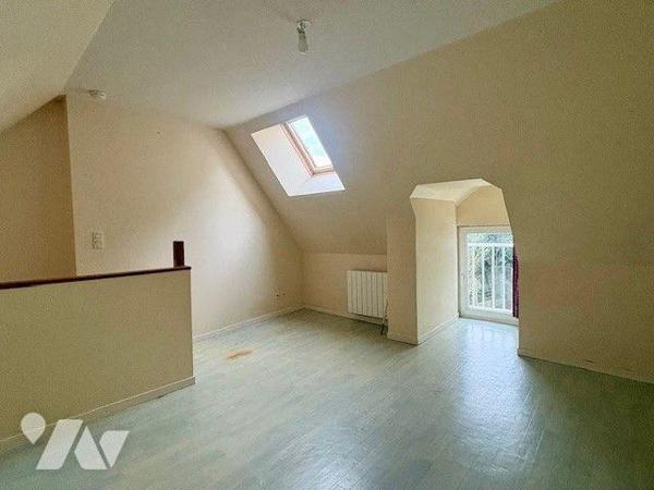 Idéal pour un premier achat.

A moins de 10 minutes de châteaubriant.
Dans un hameau,  à que...